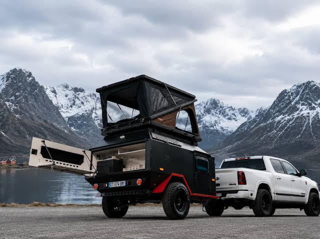 Baze House rooftop tent